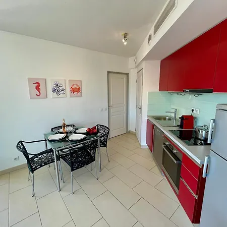 Harbor Dockside * Cannes